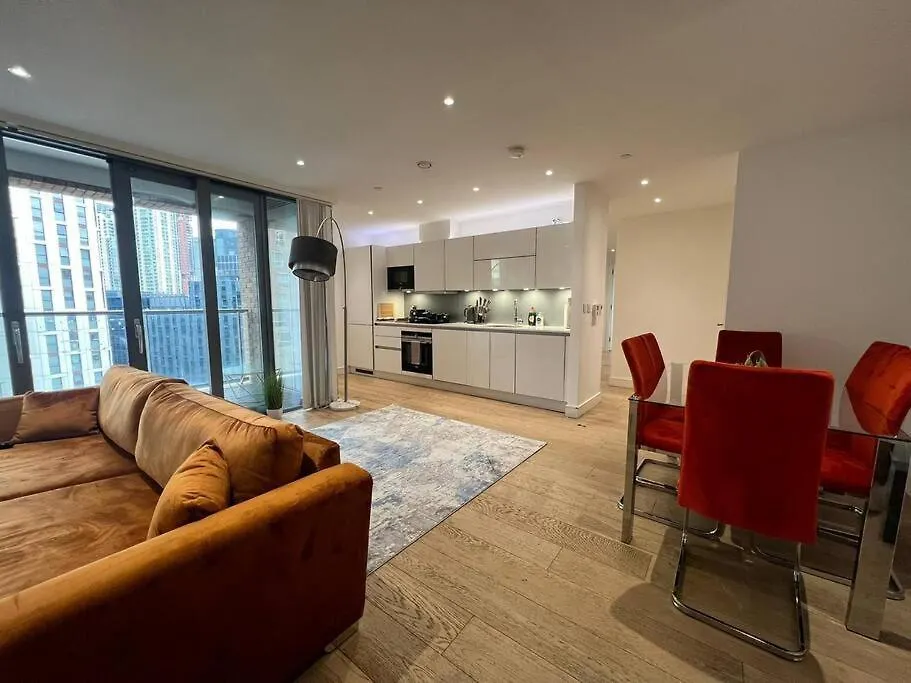 Modern & Secure 3Br 2Ba Apartment In The Heart Of Crossharbour London United Kingdom